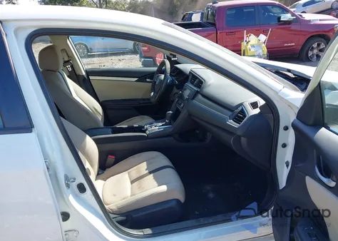 2018 Honda Civic Lx z USA, uszkodzony, nr VIN 19XFC2F57JE042755